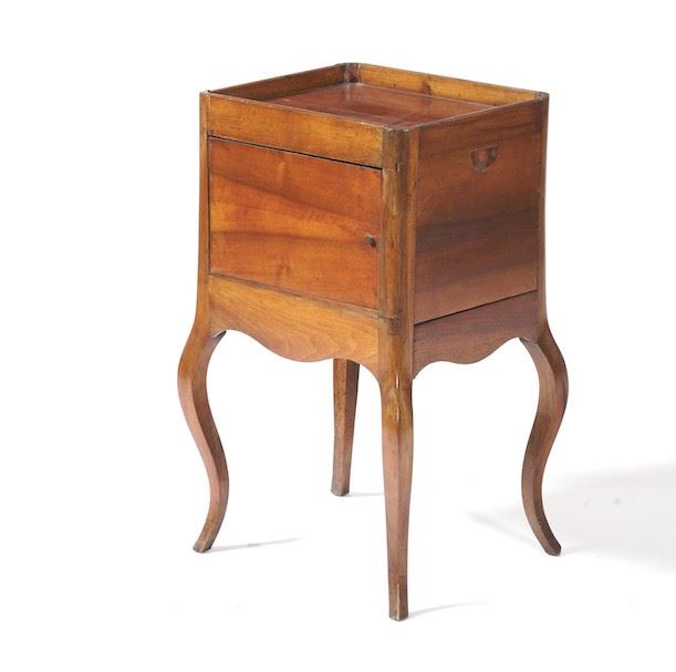 Comodino a uno sportello e un cassetto laterale. XIX-XX secolo  - Asta Antiquariato Aprile | Cambi Time - Cambi Casa d'Aste