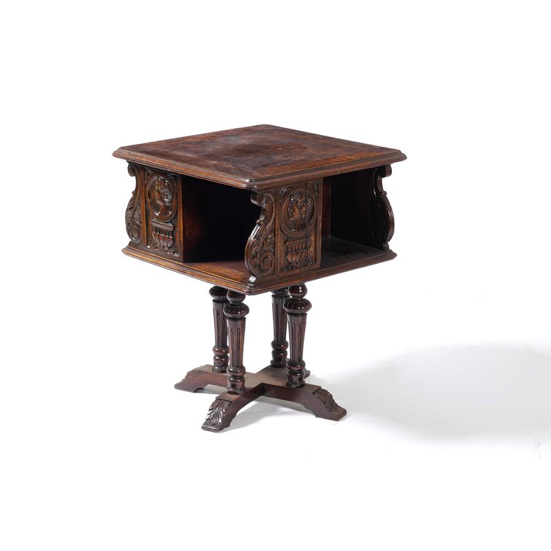 Tavolino in legno intagliato. XX secolo  - Auction Antiques - Cambi Casa d'Aste