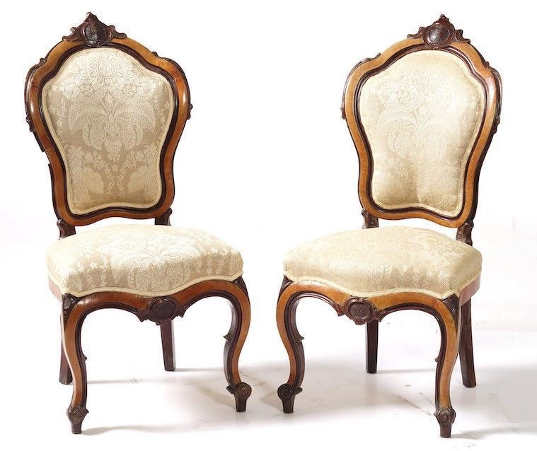 Coppia di sedie in legno intagliato. XIX secolo  - Asta Antiquariato Aprile | Cambi Time - Cambi Casa d'Aste