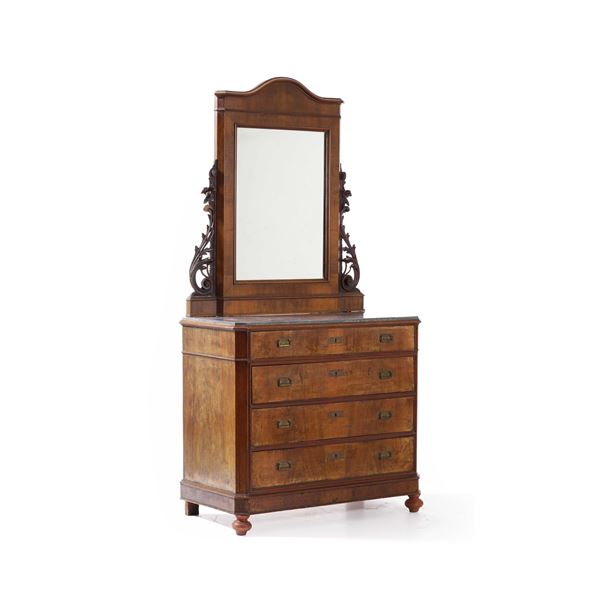 Cassettone con specchiera in legno intagliato, XX secolo
