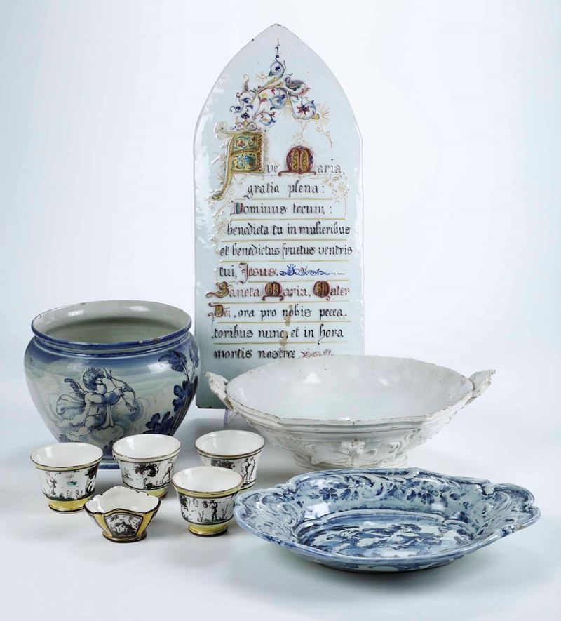 Lotto di maioliche  - Asta Antiquariato Aprile | Cambi Time - Cambi Casa d'Aste