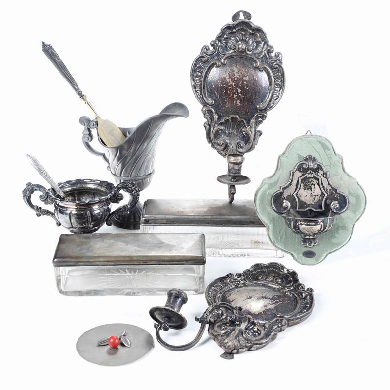 Lotto di oggetti in argento e metallo argentato. XX secolo  - Asta Argenti | Cambi Time - Cambi Casa d'Aste