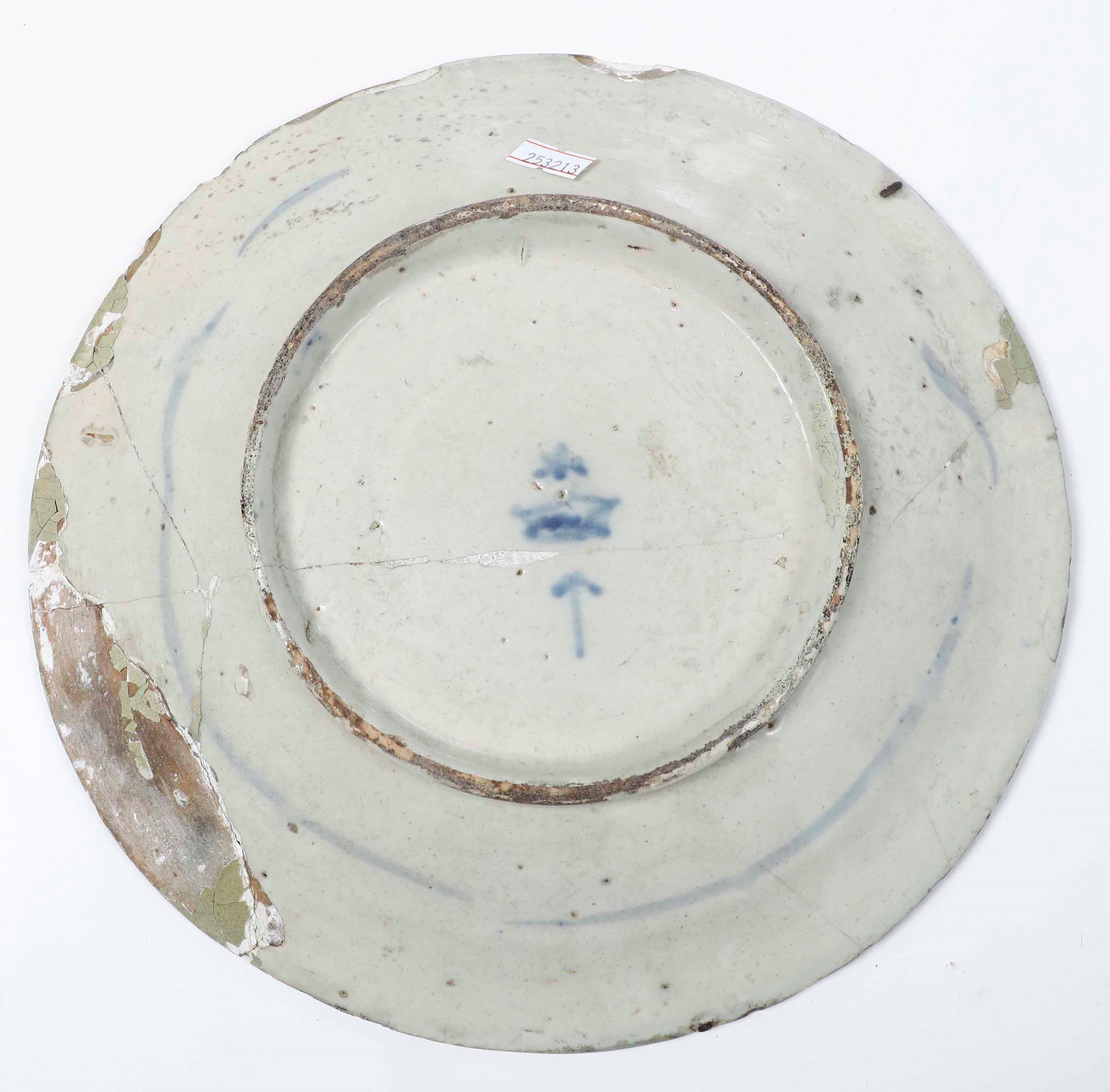 Tre Piatti.liguria, XVII-XVIII Secolo e un Piatto Francia, Nevers, Seconda Metà del XVII Secolo.