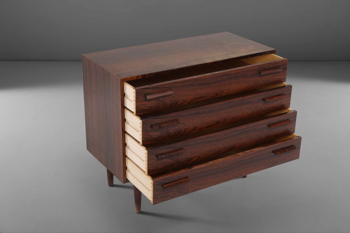 Cassettiera con Struttura in Legno.