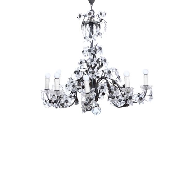 Lampadario a otto luci in metallo e cristalli