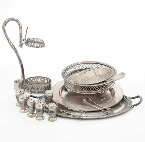 Insieme di oggetti in argento. Varie manifatture italiane del XX secolo