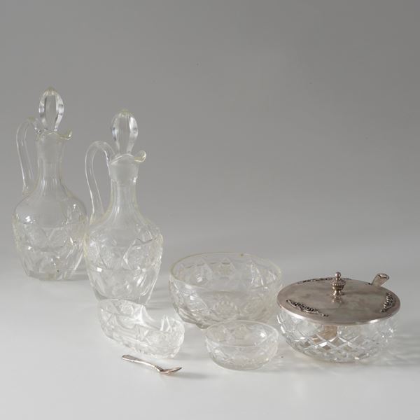 Set da tavola composto da acetoliera, formaggiera e porta sale. Varie manifatture italiane del XX secolo