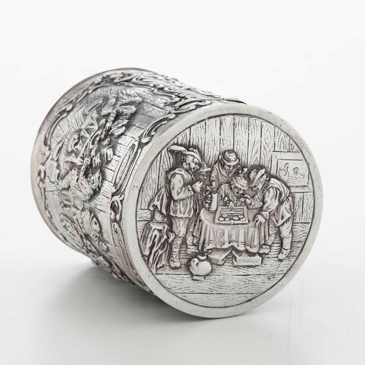 Contenitore in Argento 835 Fuso, Sbalzato e Cesellato. Argenteria Artistica Italiana del XX Secol...