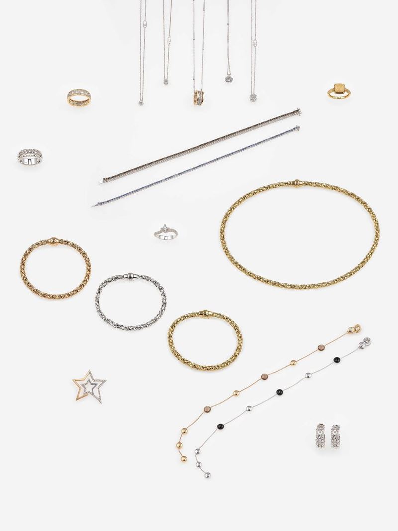 Group of six pendents, seven bracelets, four rings, one necklace and a pair of earrings  - Auction Contemporary Jewels - An Italian brand story - Cambi Casa d'Aste