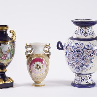 Lotto di Tre Vasi in Ceramica, Manifatture Diverse