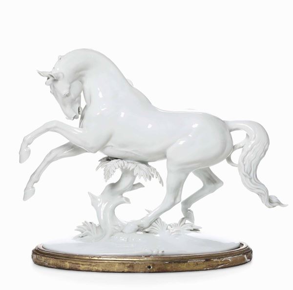 Grande scultura di cavallo Germania, Selb (Baviera), Manifattura Rosenthal, XX secolo Modello di Theodor Kärner (1884 - 1966) 