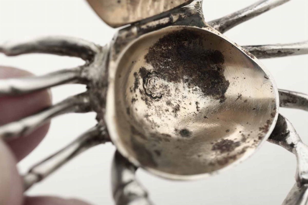 Sei Saliere a Forma di Granchio in Argento. Probabile Manifattura Extraeuropea del XX Secolo