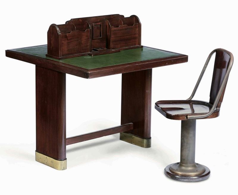 Scrivania da bordo con sedia. Prima metà XX secolo  - Auction Marittime Art and Scientific Instruments - Cambi Casa d'Aste