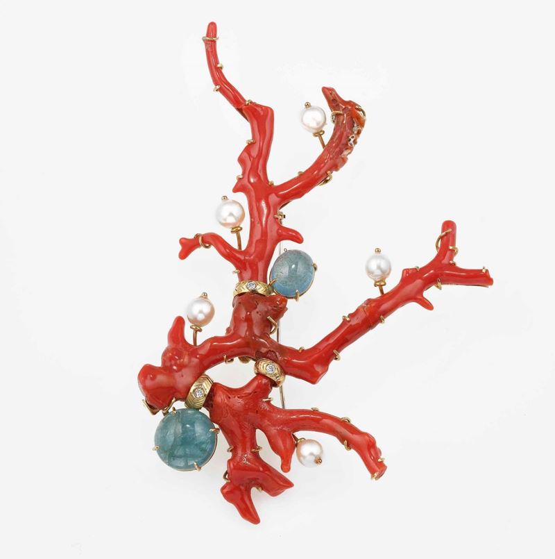 Grande spilla in corallo con berilli, diamanti e perle  - Asta Fine and Coral Jewels - Cambi Casa d'Aste