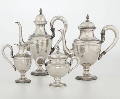 Servizio da Tè e Caffè in Argento. Argenteria Artistica Italiana del XX Secolo. Argentiere Luigi ...