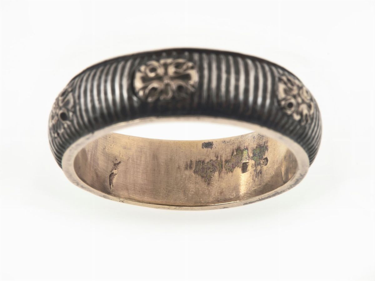 M. Buccellati. Anello Inciso