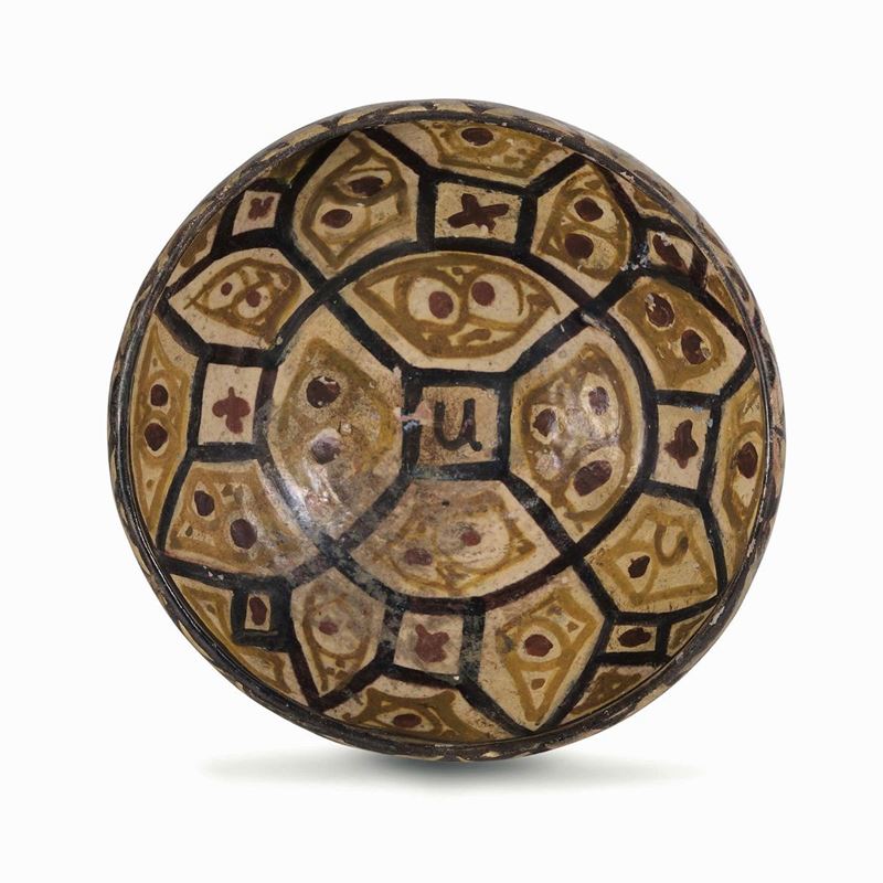 Coppa Persia (Iran), X secolo (?)   - Asta Maioliche e Porcellane - Cambi Casa d'Aste