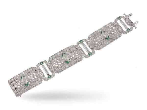 Diamond, emerald and platinum bracelet. Numbered 9351