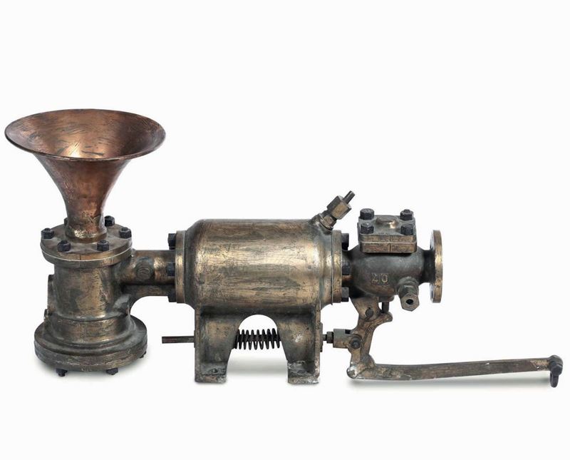 Fischio in ottone e bronzo con tromba in rame. Prima metà XX secolo  - Auction Marittime Art and Scientific Instruments - Cambi Casa d'Aste