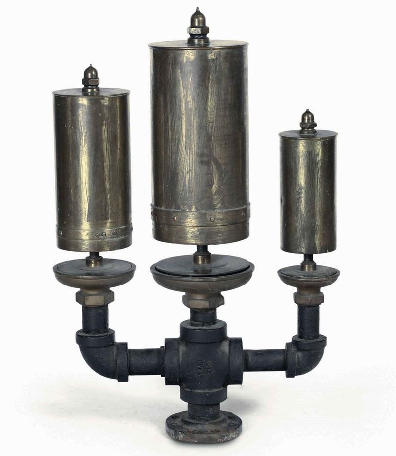 Fischio a tre cilindri. Prima metà XX secolo  - Asta Arte Marinara e Strumenti Scientifici - Cambi Casa d'Aste