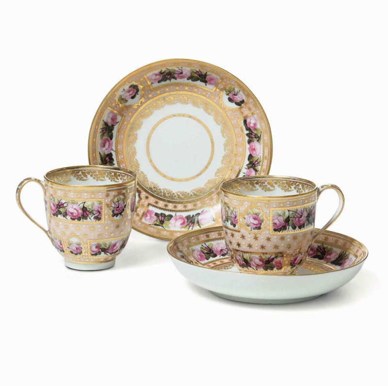 Coppia di tazze con piattino Inghilterra, Manifattura di Derby, 1790 circa   - Asta Maioliche e Porcellane - Cambi Casa d'Aste