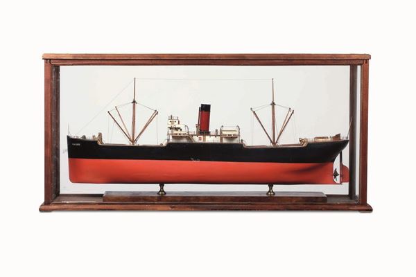 Bel modello espositivo della  P/S Argentina in teca di legno e vetro. XX secolo