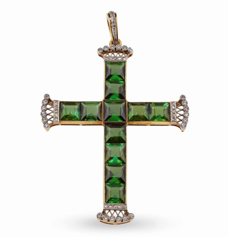 Green tourmaline and diamond cross pendant  - Auction Fine and Coral Jewels - Cambi Casa d'Aste