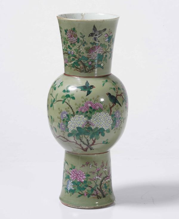 Vaso in porcellana, manifattura orientale