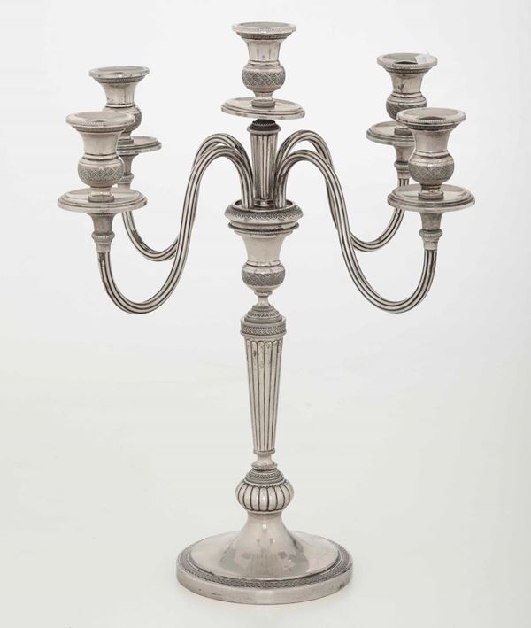 Candelabro in argento a cinque luci. Argenteria fiorentina del XX secolo. Argentiere Pampaloni