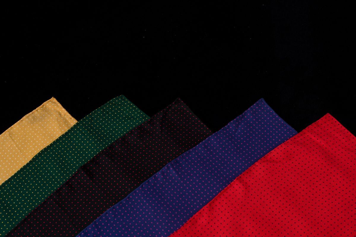 Lotto di 5 Pochettes in Seta Artigianali Vintage,