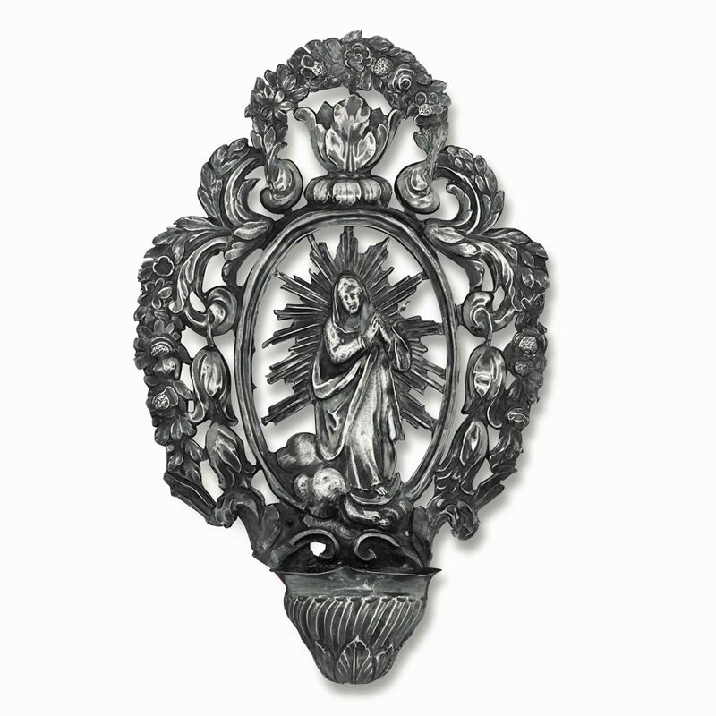 Acquasantiera con Vergine Immacolata. Argento sbalzato, traforato e cesellato. Genova XVIII-XIX secolo  - Auction Collectiors' Silvers - I - Cambi Casa d'Aste
