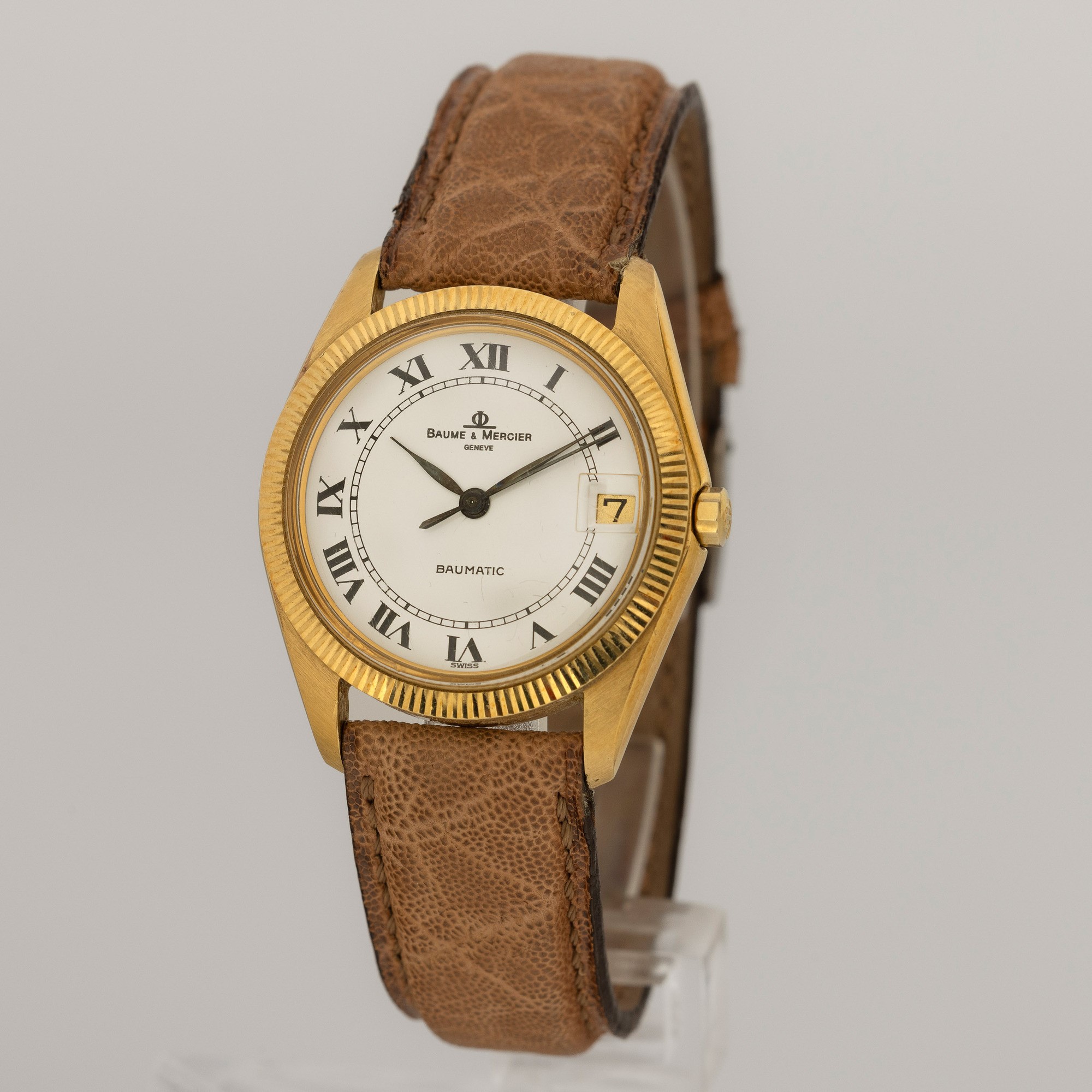 Baume & Mercier Baumatic in Oro Giallo 18k, Movimento Automatico con Datario, Quadrante Bianco co...