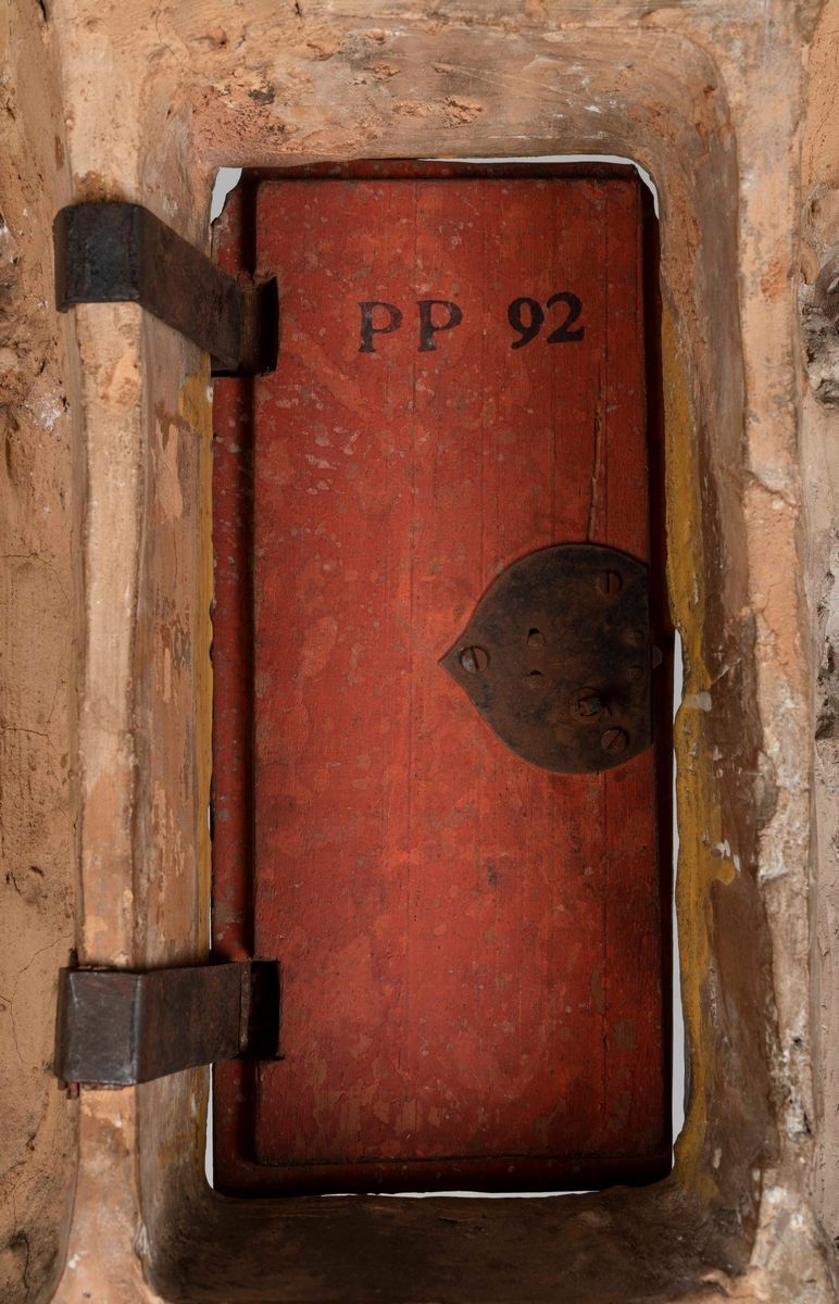 Ciborio Architettonico con Angeli Adoranti. Terracotta Invetriata Policroma. Giovanni della Robbi...