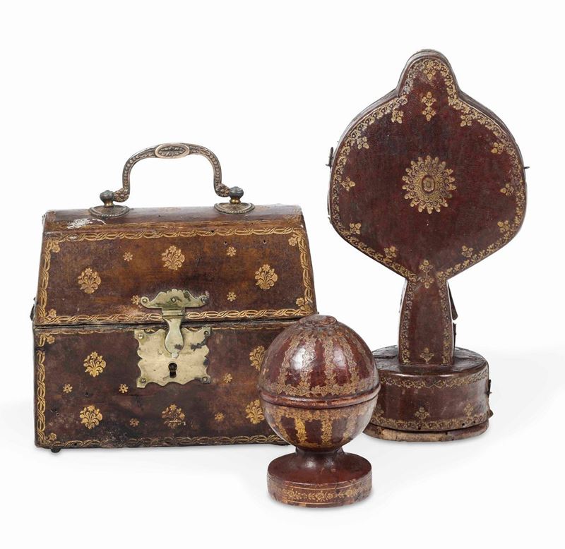 Three leather cases, Italy, 1700s  - Auction Sculpture and Works of Art - Cambi Casa d'Aste