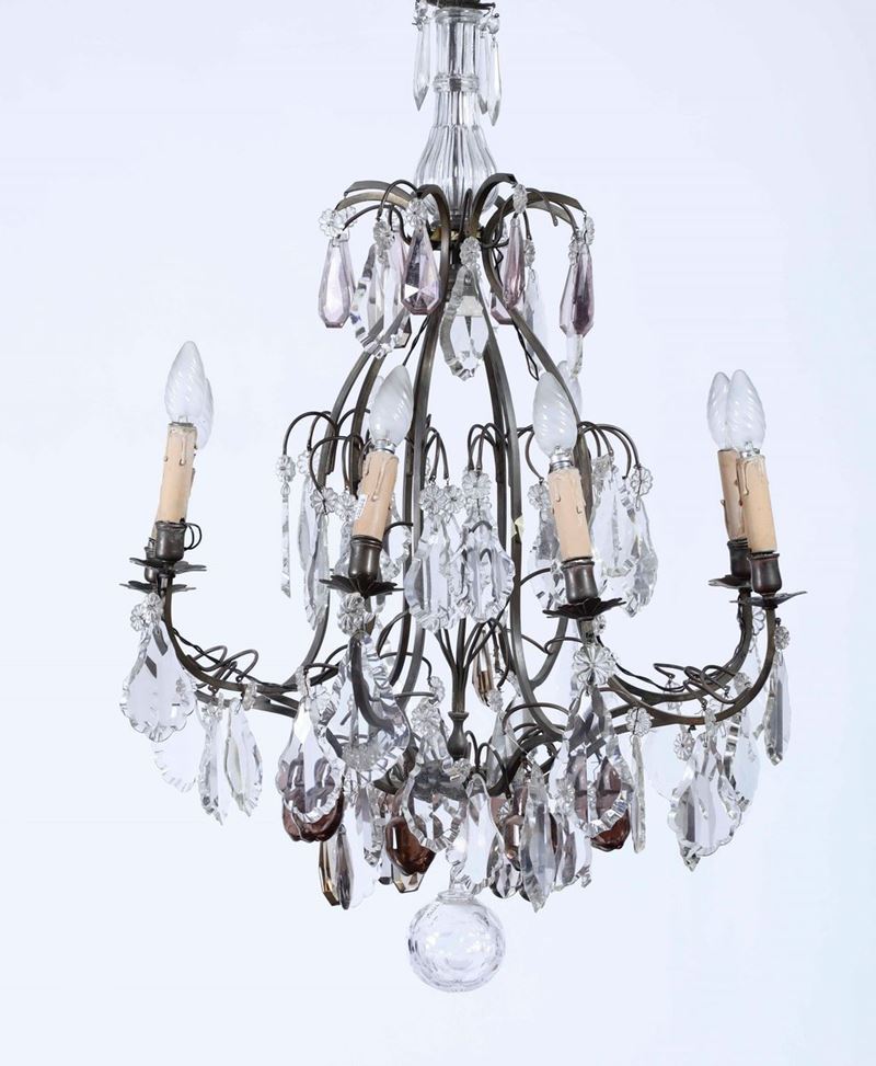 Lampadario a otto luci con pendenti in cristallo molato. XIX-XX secolo  - Asta Dimore Italiane - Cambi Casa d'Aste