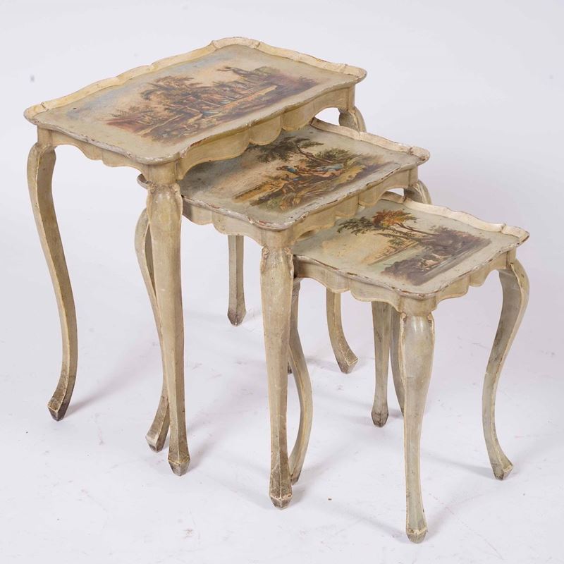 Lotto di tavolini a nido dipinti con scene galanti  - Auction Antique January - Cambi Casa d'Aste