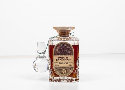 Pride Of Strathispey, Gordon & Macphail, Highland Malt Scotch Whisky 36 Years Old Decanter