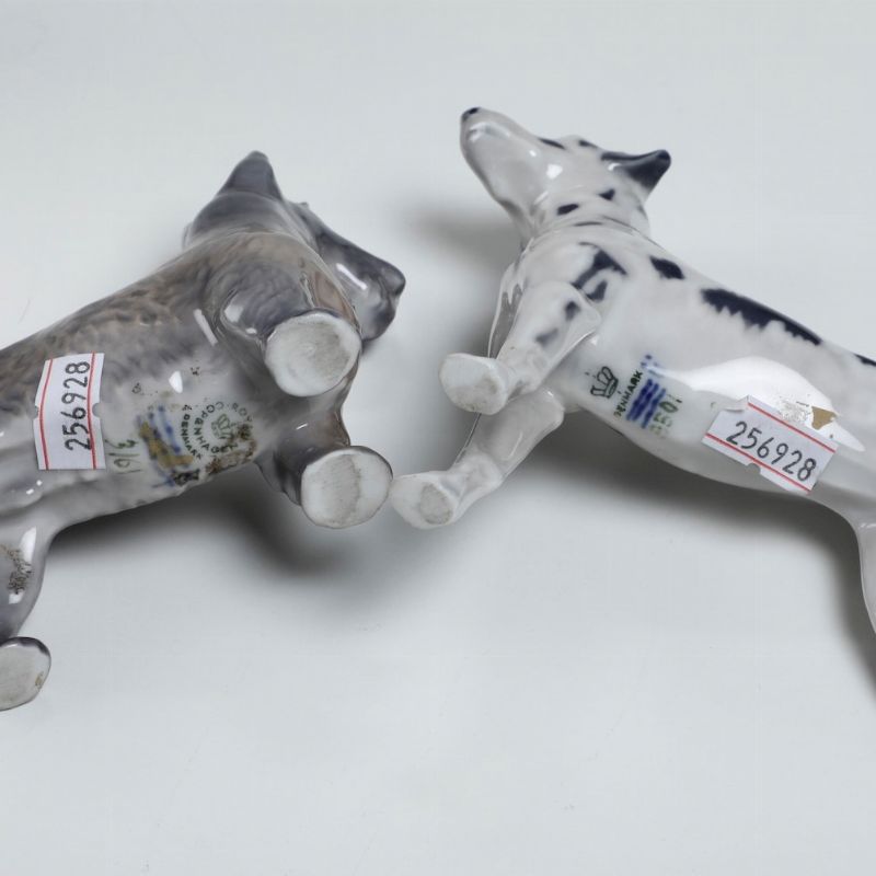 Due Gruppi e Tre Figurine di Canixx Secolo