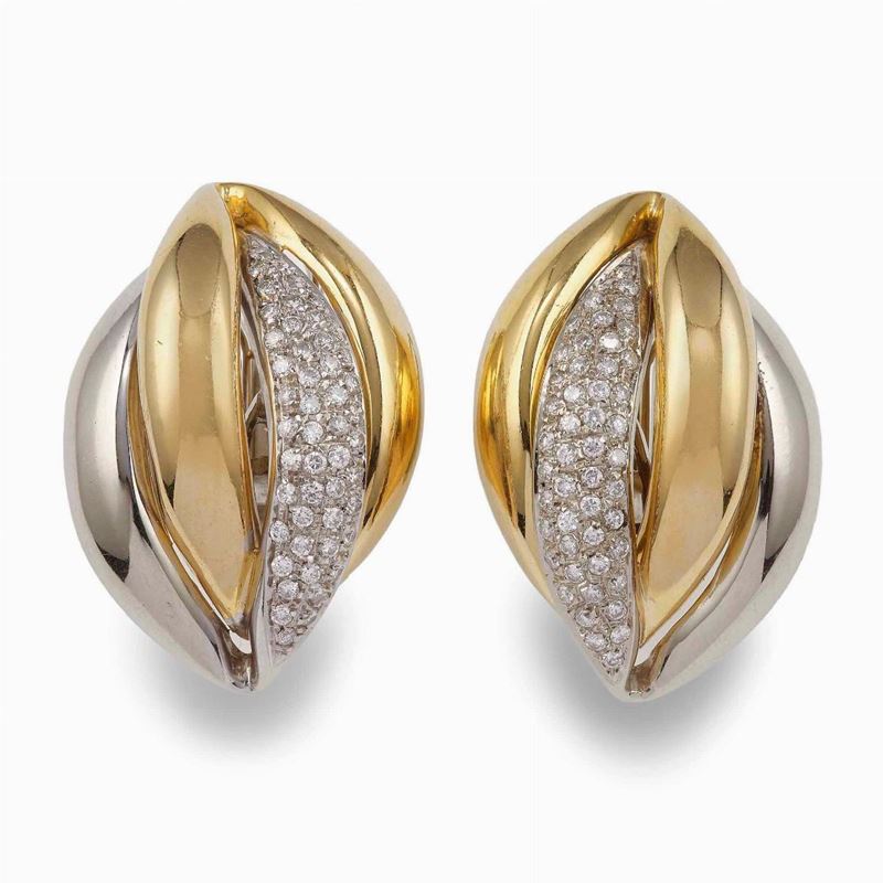 Pair of diamond and gold earrings  - Auction Fine and Coral Jewels - Cambi Casa d'Aste