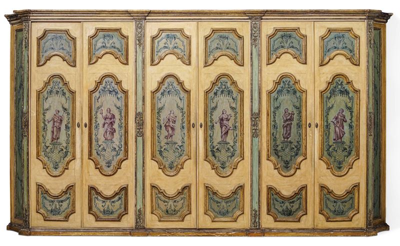 Grande armadio con ante in legno laccato, elementi antichi  - Auction Italian Mansions - Cambi Casa d'Aste