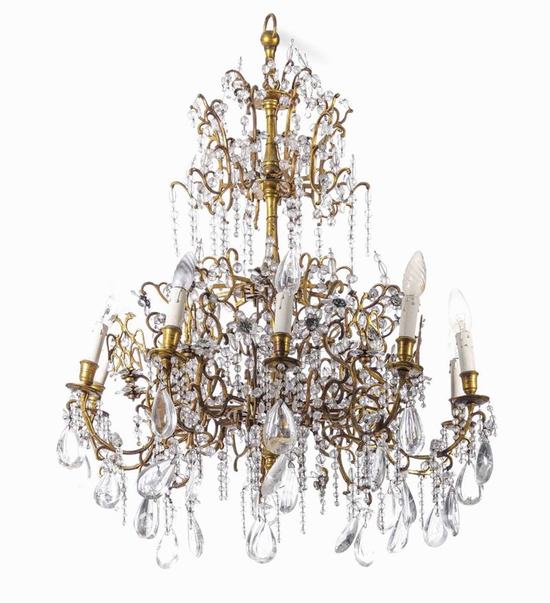 Lampadario a dieci luci in bronzo con pendenti in cristallo. XIX secolo  - Auction Italian Mansions - Cambi Casa d'Aste