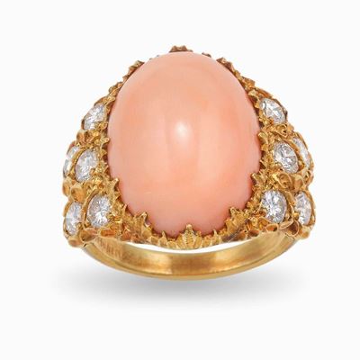 Anello con Corallo Rosa e Diamanti