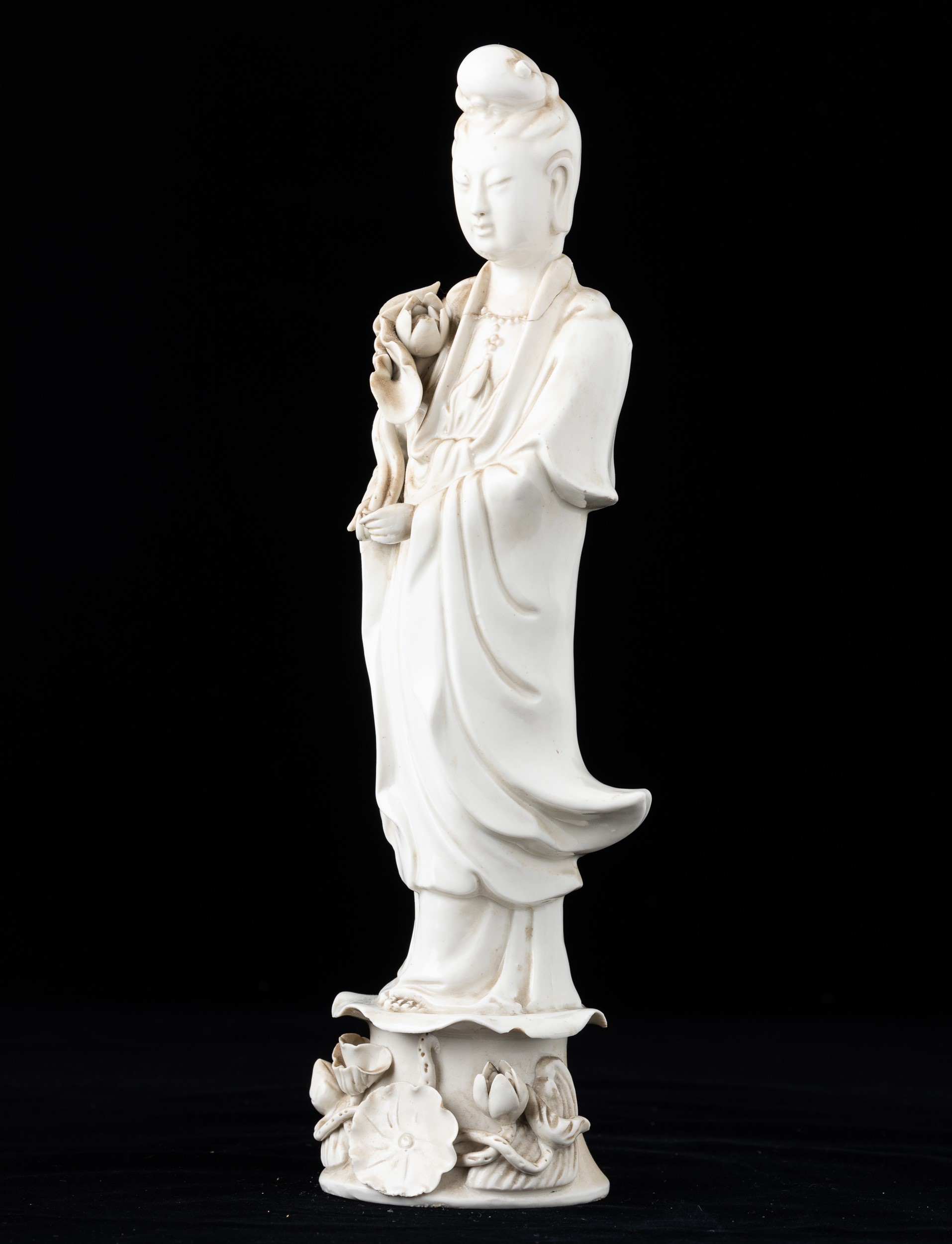 Figura di Guanyin in Porcellana Blanc De Chine, Cina, XX Secolo