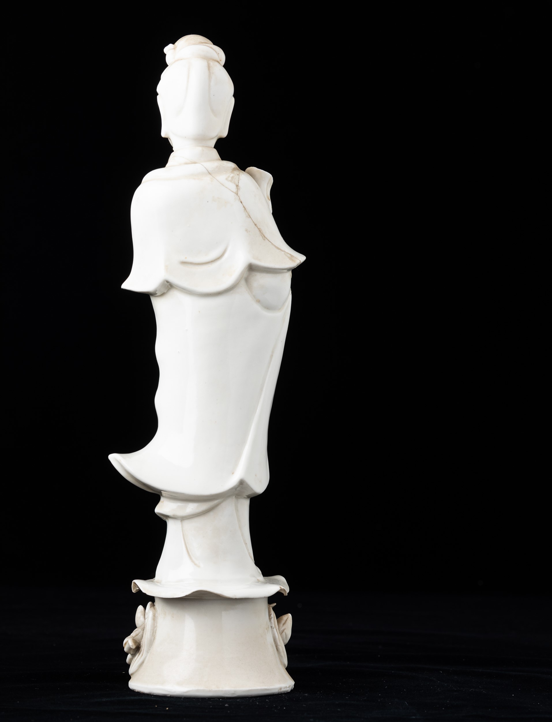 Figura di Guanyin in Porcellana Blanc De Chine, Cina, XX Secolo