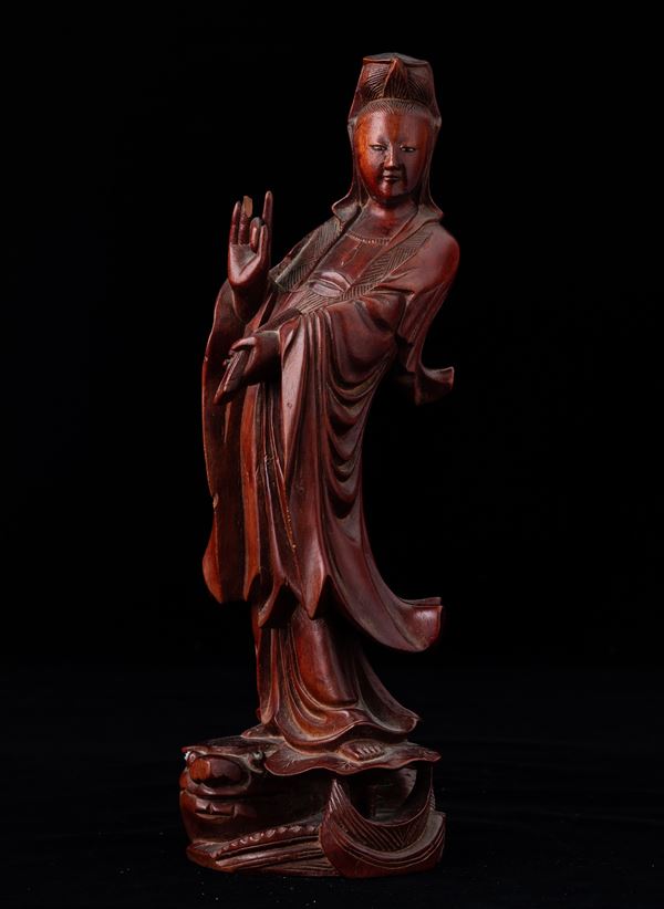 Figura in legno raffigurante Guanyin, Cina, XX secolo