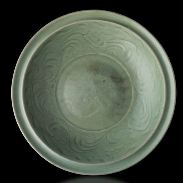 A Longquan plate, Ming Dynasty, 1600s