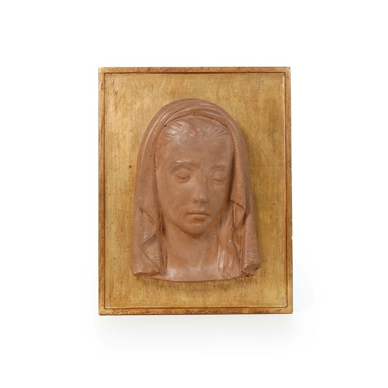 Placca in terracotta raffigurante volto di Madonna. XX secolo  - Asta Scultura Antica e del XIX-XX Secolo - Cambi Casa d'Aste
