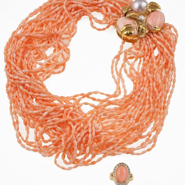 Pink coral and pearls necklace and ring