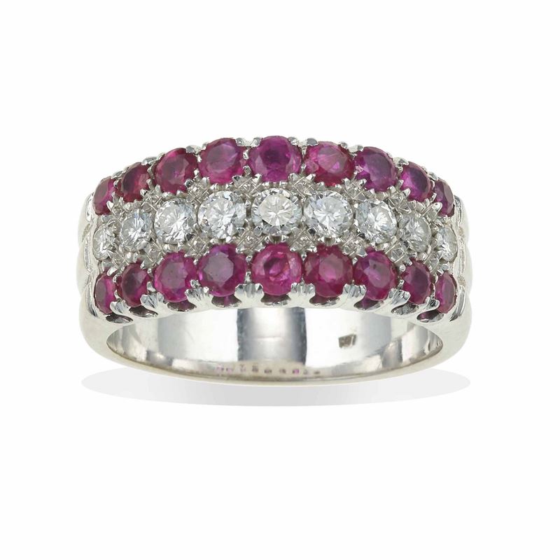 Anello a fascia con diamanti e rubini  - Asta Fine and Coral Jewels - Cambi Casa d'Aste