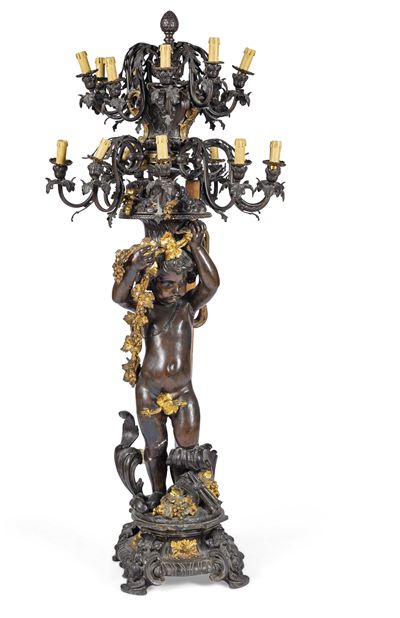 Grande Candelabro in Bronzo Patinato. XX Secolo